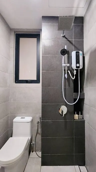 Bathtub With Seaview, 8Pax, Urban Suites - 5Km To Komtar 조지타운 0*,  말레이시아